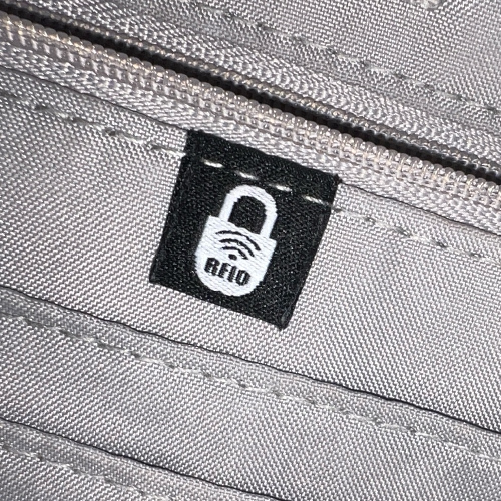 Baggallini Memphis Convertible Backpack RIFD‎ Protection Gray - Picture 10 of 16